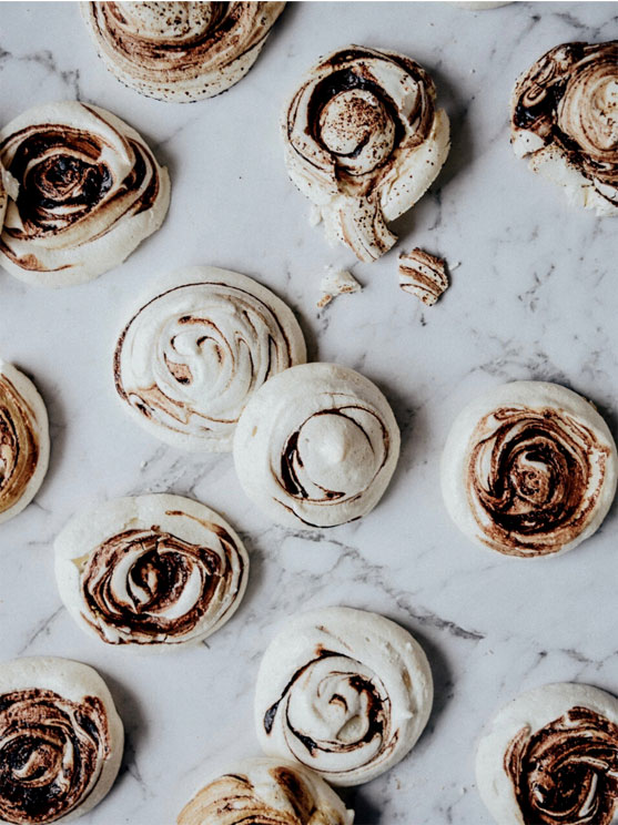 Read more about the article How to Make Chocolate & Coffee Swirl Meringue